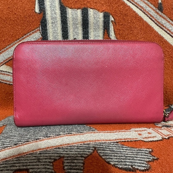 PRADA ❤️🌟BOW LEATHER WALLET ⭐️ - Picture 2 of 8